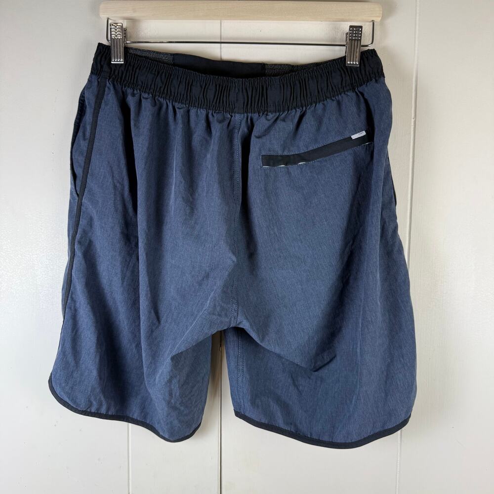 Vuori Banks Shorts size large 8’’ - Picture 2 of 4